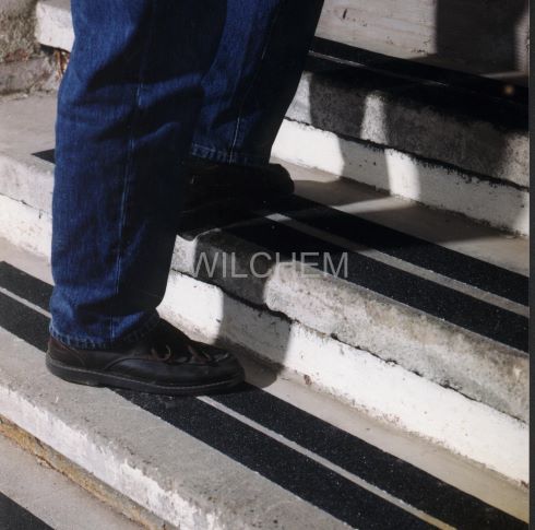 Indoor Outdoors excellent concret application. The coarser grit makes for a rougher grip tape that allows for heightened durability when exposed to the elements. Coarser surface to prevent clogging by dust and mud Suitable for construction and more heavy-duty sites Available in widths from 0.75″ to 46″