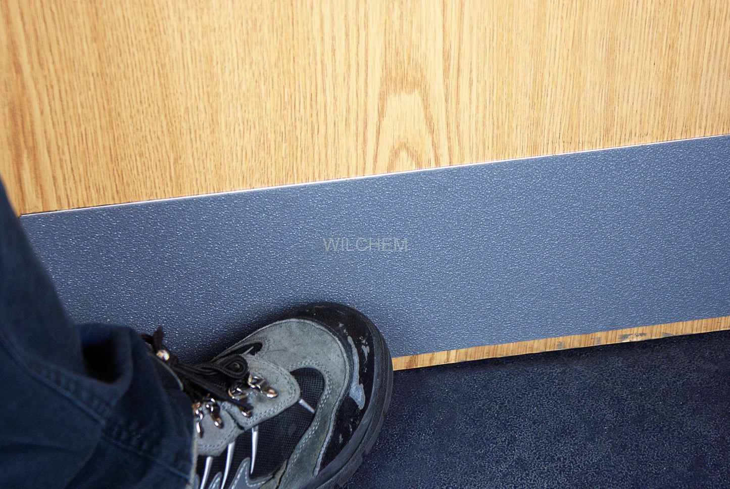 Coarse Resilient Non-Abrasive Anti-Slip tape MK2
