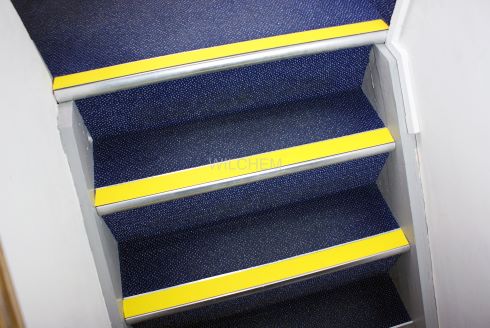 Available in Safety Yellow, The coarser grit makes for a rougher grip tape that allows for heightened durability when exposed to the elements. Coarser surface to prevent clogging by dust and mud Suitable for construction and more heavy-duty sites Available in widths from 0.75″ to 46″