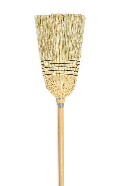 Carolina Mop Janitor Broom is the ideal choice for heavy-duty use. It features a five-sew construction made of corn and sotol fibers for maximum durability. 